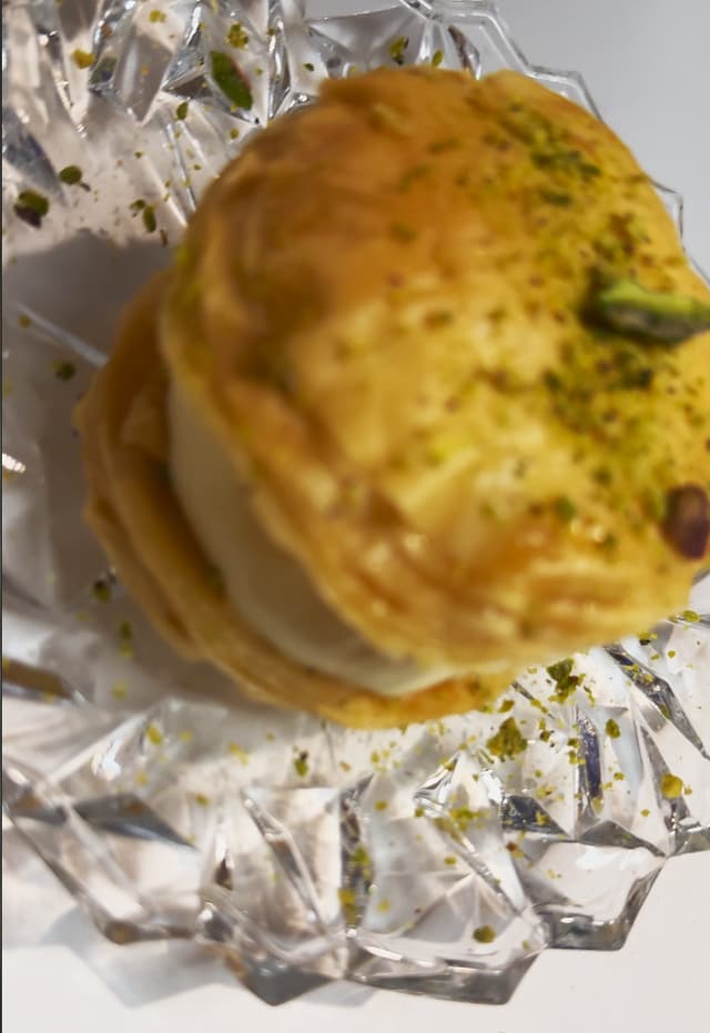 Baklava with Ice Cream - Image 2